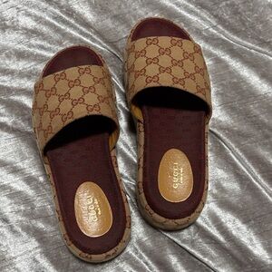 Gucci Beige and Brown Monogram Slide Sandals 500